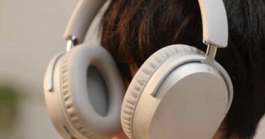 over ear headphones fit guide