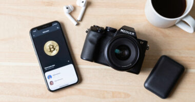 15 Best Mirrorless Camera for Web3 Content Creators in 2026