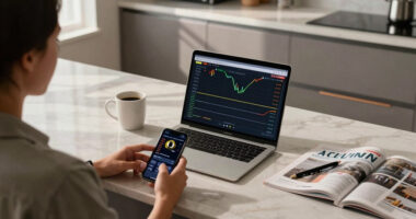 Bitcoin Falls Back Toward $60,000 on Strategy Shares, Rate Fears